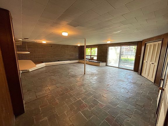 3rd image of 9624 S Avers Ave