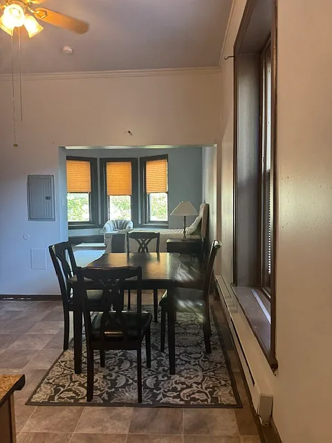 1039 Penn St, 2f (Studio) — Photo 4