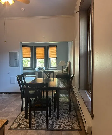 1039 Penn St #2F — Photo 4