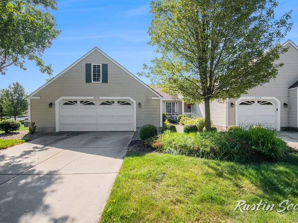 2050 Woodshire Pl SE, Kentwood, MI 49508
