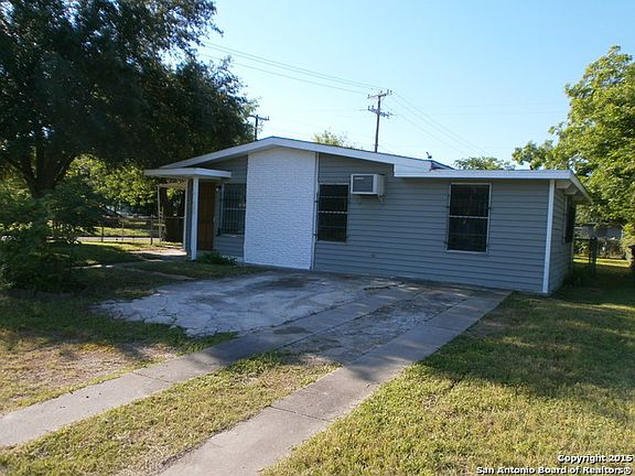 2nd image of 4252 Silver Lake Dr