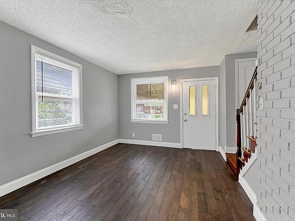 3rd image of 1518 Elrino St