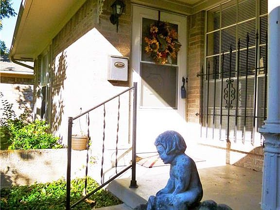 5th image of 11109 Joymeadow Dr