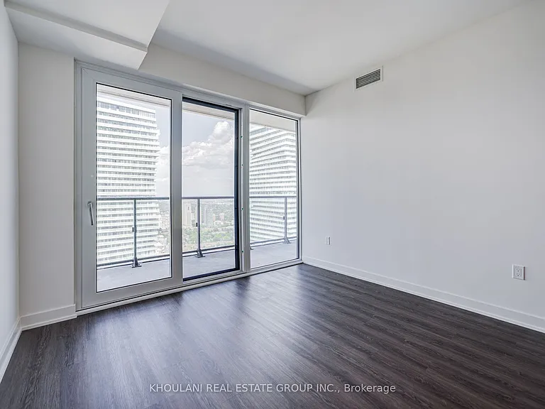 448 Burnhamthorpe Rd W #4906 — Photo 11