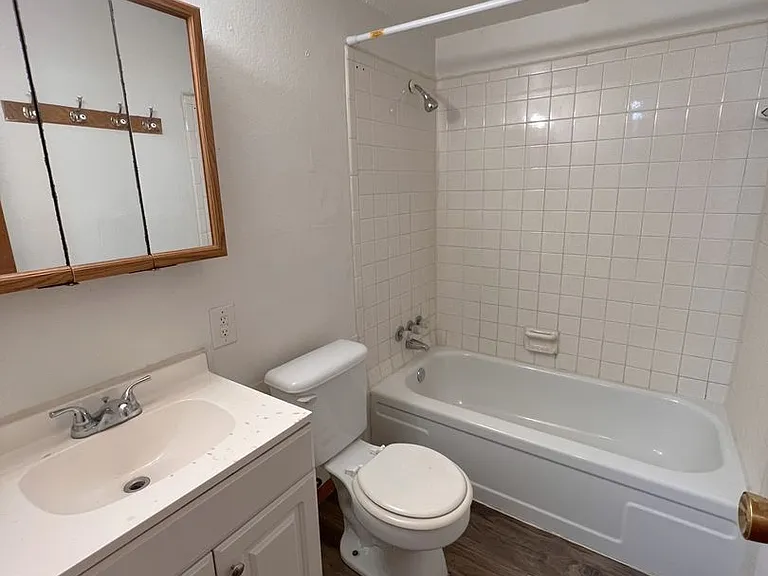 1102 21st Avenue Pl — Photo 13