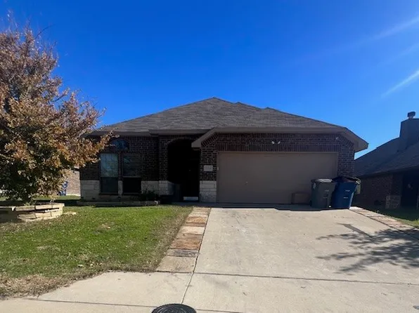 2214 Blue Bayou Dr, Dallas, TX 75253