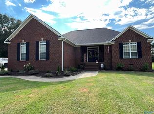 2678 Brierwood Dr, Hokes Bluff, AL 35903
