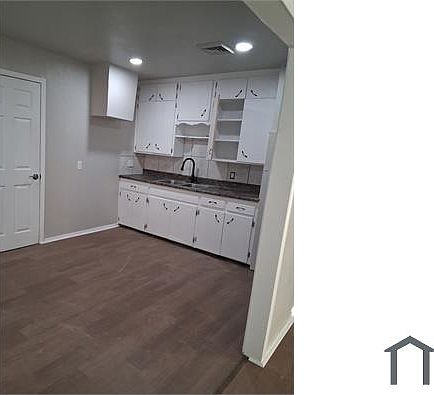 2nd image of 2241 NE 22nd St