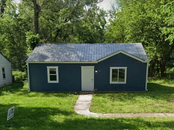 412 SE 34th St, Topeka, KS 66605