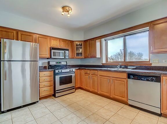 3rd image of 6624 Martin France Cir APT 3A