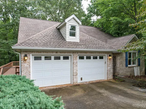 113 Laura Trce, Hendersonville, NC 28792