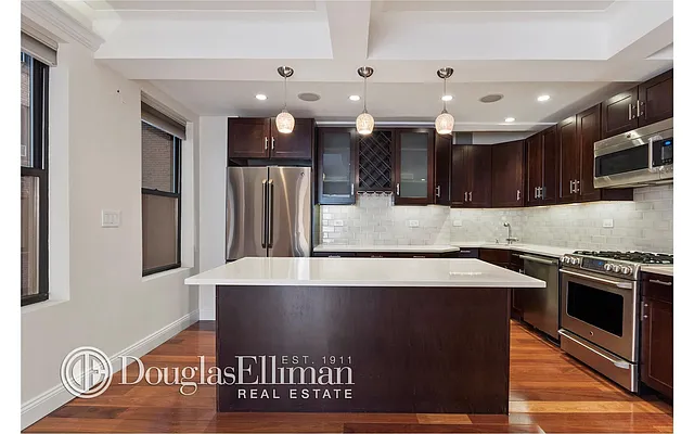 Rented by Douglas Elliman | media 22