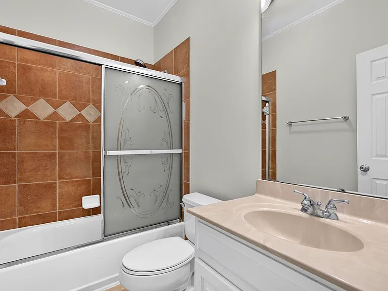 104 Douty Ct — Photo 45