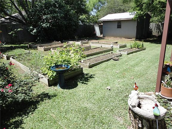 4th image of 2424 Homewood Trl