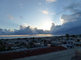 948 3rd St, Hermosa Beach, CA 90254