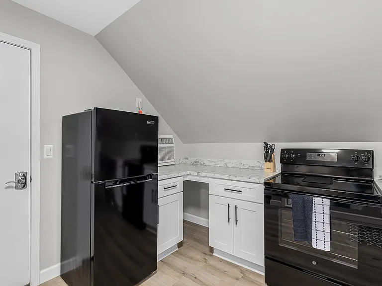 278 Euclid St #3 — Photo 3