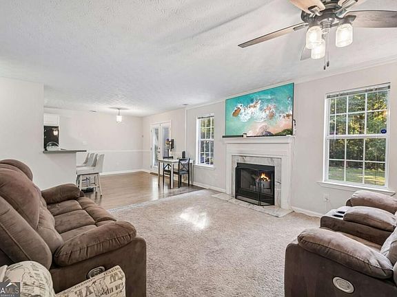 3rd image of 90 Stallsworth Rd