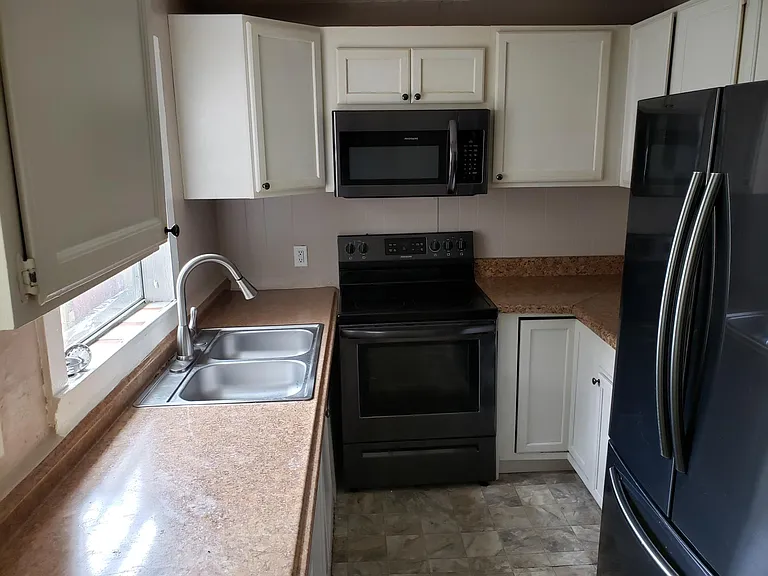 139 S Pine Hills Rd — Photo 5