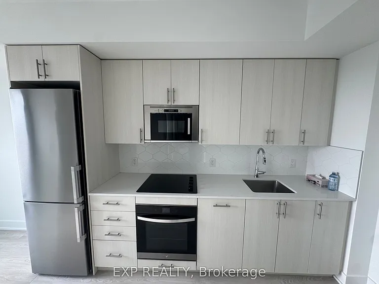 2545 Simcoe St N #2403 — Photo 6