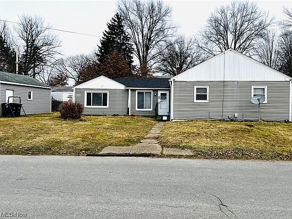 2nd image of 992 Seward Ave