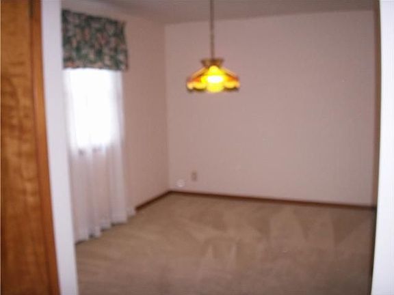4th image of 48 Dekalb St