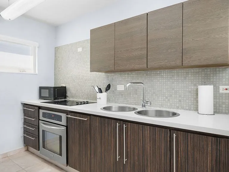 Apt 304 Atlantic Court Apartments 59 C San Miguel — Photo 9