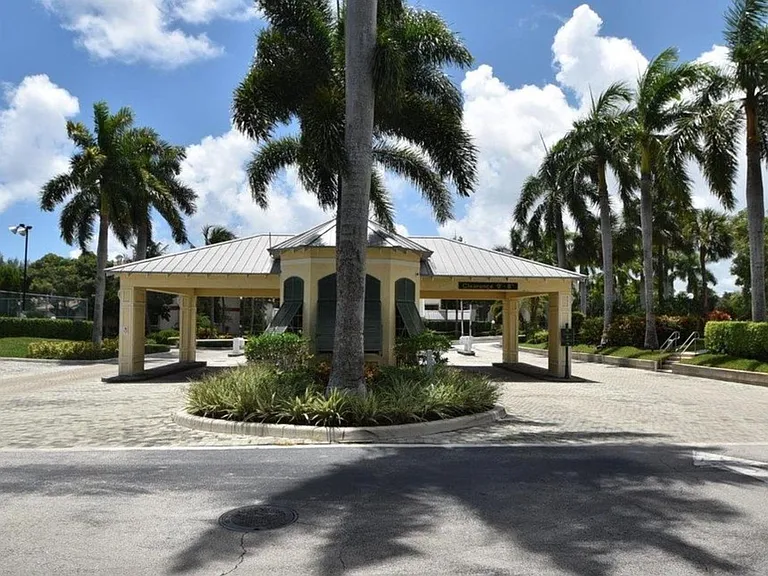 21 Royal Palm Way #201 — Photo 17