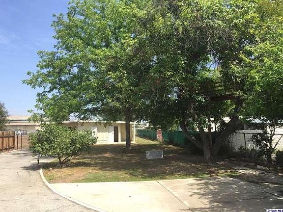 5th image of 954 N Glendora Ave