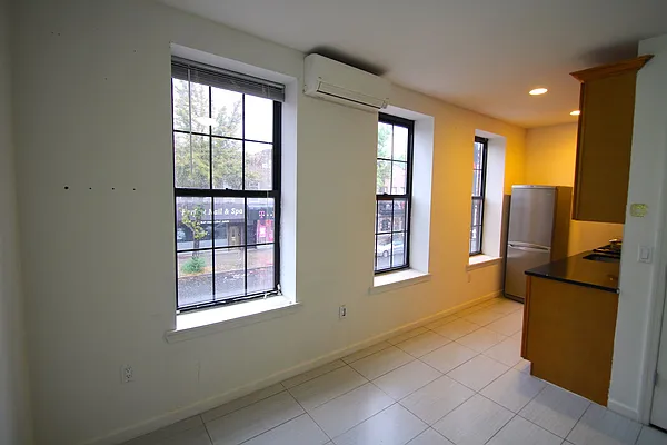 Rented by Nest Seekers International | media 9