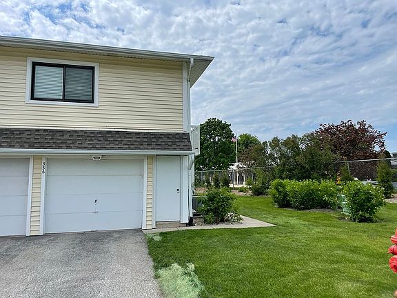 2nd image of 336 Palisades Pt