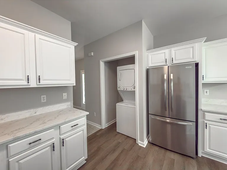 251 Grand Oaks Dr — Photo 6