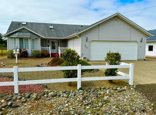 365 Octopus Ave NE, Ocean Shores, WA