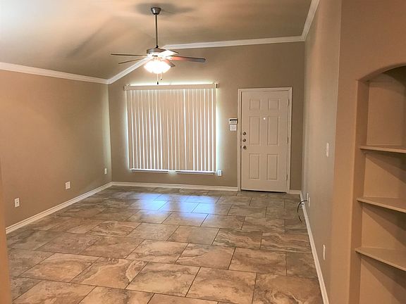 3rd image of 4602B Skyflower Ln