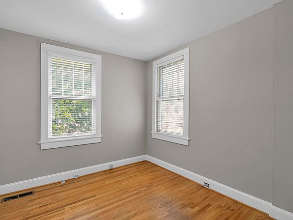 5th image of 130 Augusta Ct