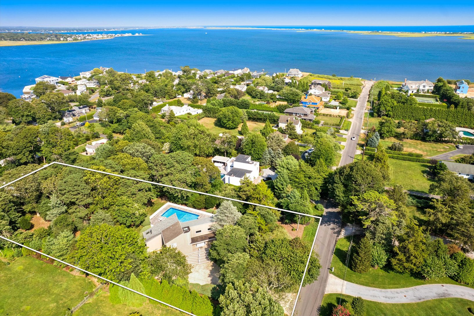  41 Sunset Ave, East Quogue