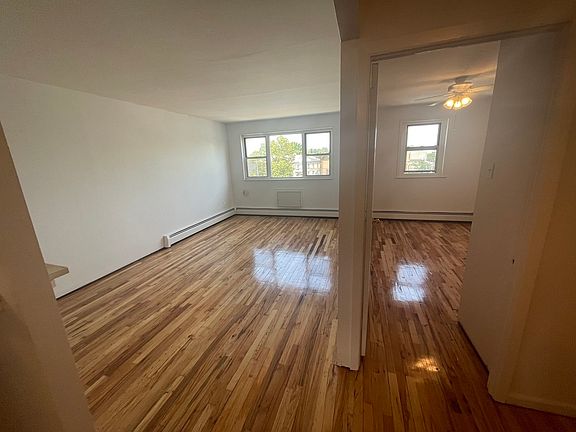 3rd image of 2830 Bruckner Blvd #3