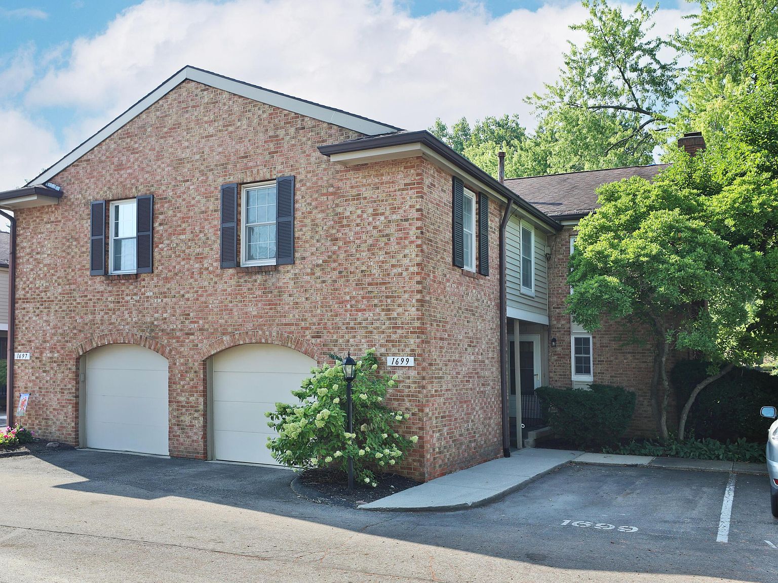 1699 Moravian St #99, Columbus, OH 43220 | Zillow