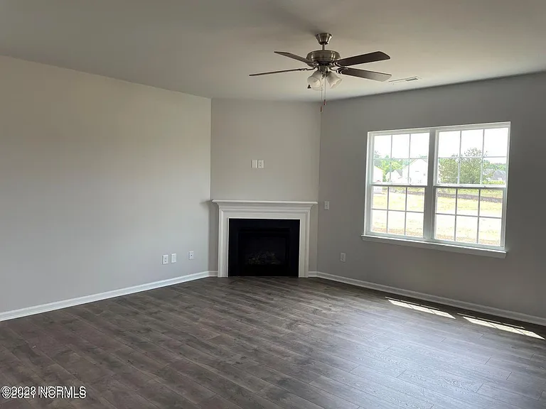 1017 Josh Ct — Photo 2