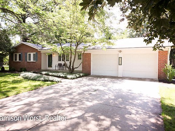 3rd image of 4348 Braeburn St SE