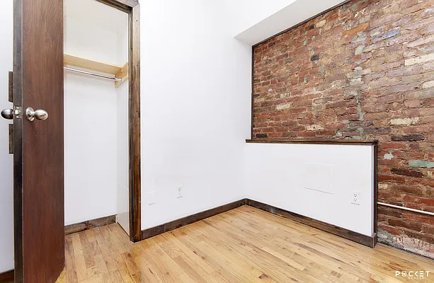 Rented by PocketBroker Inc | media 20