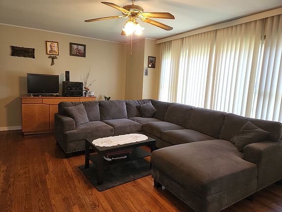 3rd image of 9824 Lawrence Ct
