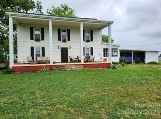 127 Reeves Rd, Statesville, NC 28625