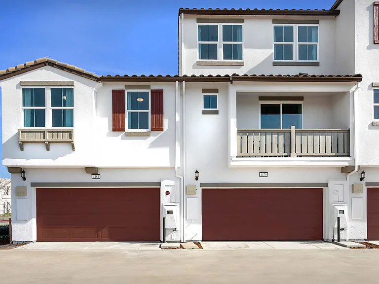 Spacious Townhomes in Provence at Natomas — Photo 46