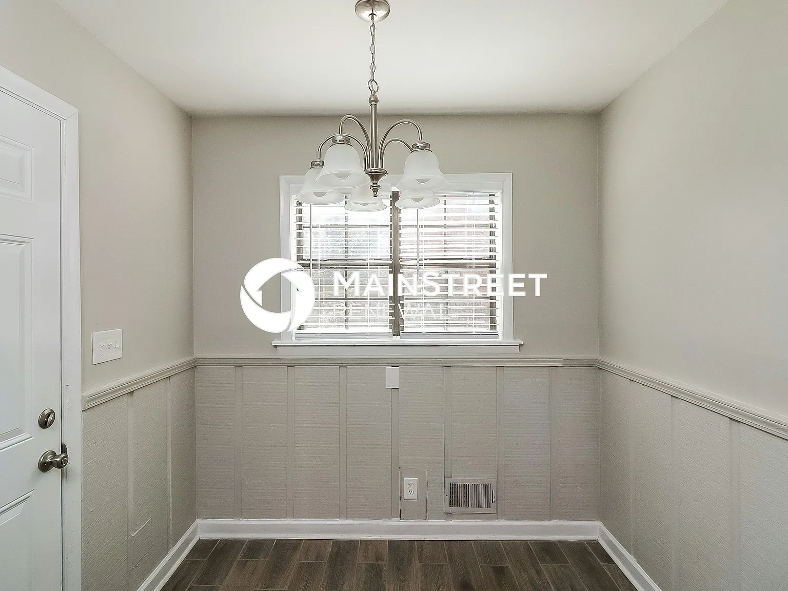 2630 Bryant Drive — Photo 3