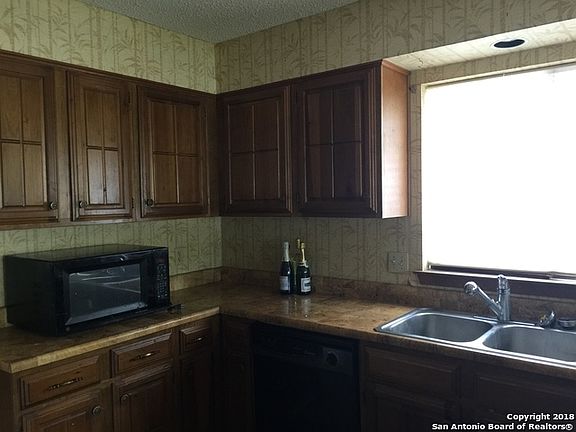 4th image of 9155 Powhatan Dr