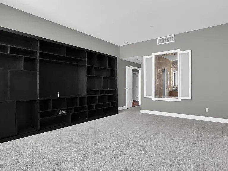 900 W Olympic Blvd #39C — Photo 15