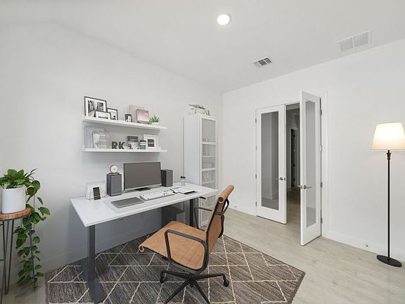 Virtually Staged Flex