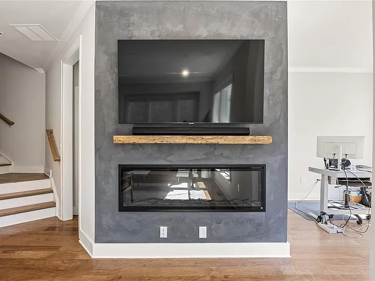 2145 Burnside Dr NW — Photo 20