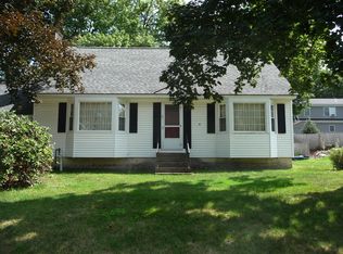 83 Mayflower Dr, Manchester, NH 03104