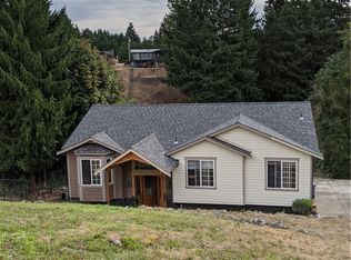 17615 Driftwood Dr E, Lake Tapps, WA 98391